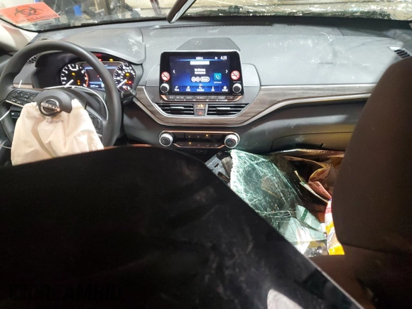 2025 Nissan Altima SV with VIN 1N4BL4DW5SN331724, listed as a Copart auction lot 45420375 with 13,707 mi miles and Salvage Title. Bid and sale history available at DreamBid. Image 8.