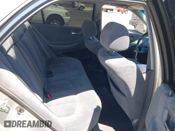 1999 Honda Accord LX with VIN JHMCG665XXC033464, listed as a IAAI auction lot 42687150 with 194,076 mi miles and . Bid and sale history available at DreamBid. Image 8.