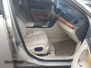 2010 Lincoln MKS с VIN 1LNHL9DRXAG614758, выставлен на аукционе IAAI как лот 42326402 с пробегом 141 602 миль миль и . История ставок и продаж доступна на DreamBid. Изображение 5.