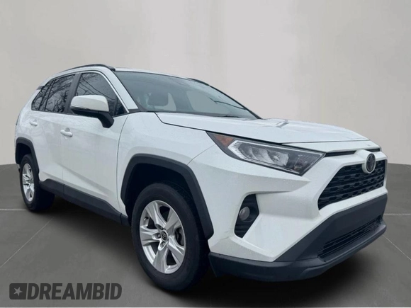 2021 Toyota RAV4 XLE with VIN 2T3W1RFV4MC139243, listed as a Copart auction lot 49973975 with 1 mi miles and Clean Title. Bid and sale history available at carsss.com. Image 1.