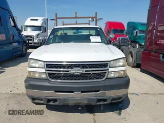 2007 Chevrolet Silverado 1500 with VIN 1GBHC34UX7E160025, listed as a IAAI auction lot 41748465 with 182,399 mi miles and . Bid and sale history available at DreamBid. Image 16.