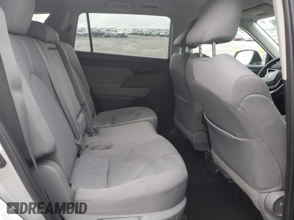 2022 Toyota Highlander LE with VIN 5TDZZRAH3NS103925, listed as a Copart auction lot 56159635 with 52,997 mi miles and Salvage title. Bid and sale history available at DreamBid. Image 11.