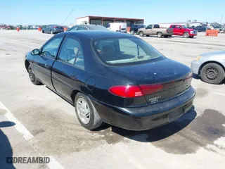 1999 Ford Escort LX with VIN 1FAFP10P3XW287792, listed as a IAAI auction lot 41807938 with 247,141 mi miles. Bid and sale history available at carsss.com. Image 3.