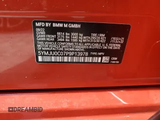 2023 BMW X5 M z VIN 5YMJU0C07P9P13978, wystawiony jako Copart lot #49664573 z przebiegiem Nie podano mil oraz . Historia ofert i sprzedaży dostępna na DreamBid. Obrazek 13.