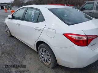 2018 Toyota Corolla L z VIN 5YFBURHE7JP840916, wystawiony jako IAAI lot #41603264 z przebiegiem 218 028 mil mil oraz . Historia ofert i sprzedaży dostępna na DreamBid. Obrazek 3.
