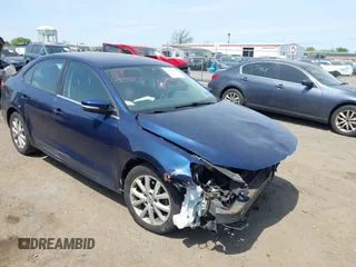2013 Volkswagen Jetta SE with VIN 3VWDP7AJ7DM385781, listed as a IAAI auction lot 42160368 with 95,550 mi miles and . Bid and sale history available at DreamBid. Image 1.