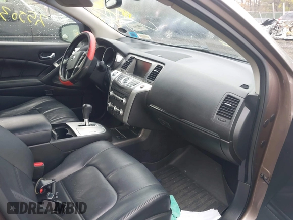 2012 Nissan Murano SL z VIN JN8AZ1MW5CW226653, wystawiony jako IAAI lot #42048300 z przebiegiem Nie podano mil oraz . Historia ofert i sprzedaży dostępna na DreamBid. Obrazek 5.