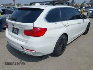 2014 BMW 3 Series 328d xDrive с VIN WBA3K5C50EKT33206, выставлен на аукционе IAAI как лот 42304444 с пробегом 142 918 миль миль и . История ставок и продаж доступна на DreamBid. Изображение 4.