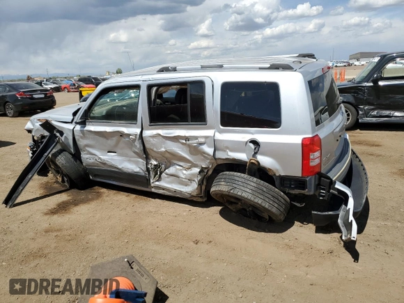 2013 Jeep Patriot Latitude z VIN 1C4NJRFB6DD192250, wystawiony jako Copart lot #54366235 z przebiegiem 111 817 mil mil oraz Szkoda całkowita • Salvage title. Historia ofert i sprzedaży dostępna na DreamBid. Obrazek 2.