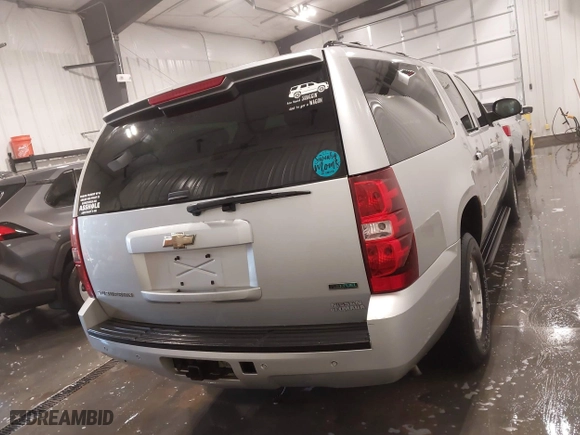 2010 Chevrolet Suburban LT with VIN 1GNUKJE37AR236296, listed as a IAAI auction lot 41654842 with 259,914 mi miles. Bid and sale history available at carsss.com. Image 16.