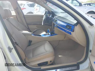 2011 BMW 3 Series 328i with VIN WBAPH7G51BNM55914, listed as a IAAI auction lot 41948442 with 130,732 mi miles. Bid and sale history available at carsss.com. Image 5.