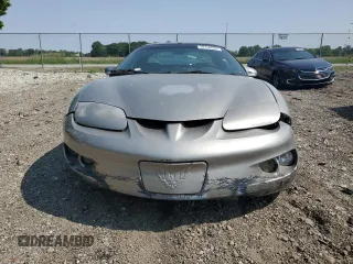 2002 Pontiac Firebird Firebird z VIN 2G2FS22K222105465, wystawiony jako Copart lot #59160565 z przebiegiem 111 989 mil mil oraz Czysty tytuł • Clean title. Historia ofert i sprzedaży dostępna na DreamBid. Obrazek 5.