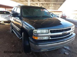 2005 Chevrolet Tahoe LS with VIN 1GNEC13V55R165465, listed as a IAAI auction lot 41671653 with 196,129 mi miles. Bid and sale history available at carsss.com. Image 1.