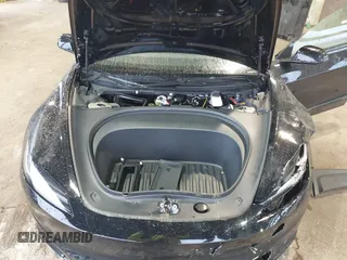 2025 Tesla Model 3 Long Range z VIN 5YJ3E1EA2SF909755, wystawiony jako IAAI lot #41667912 z przebiegiem 1 927 mil mil oraz . Historia ofert i sprzedaży dostępna na DreamBid. Obrazek 10.