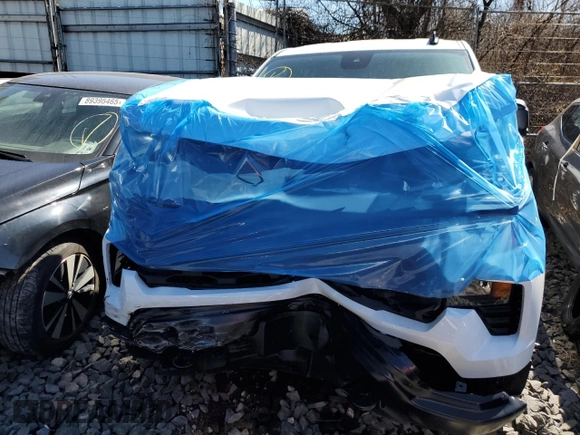 2025 Chevrolet Silverado 1500 with VIN 3GCNKAED8SG137655, listed as a Copart auction lot 48825395 with 2,158 mi miles and Salvage Title. Bid and sale history available at DreamBid. Image 5.
