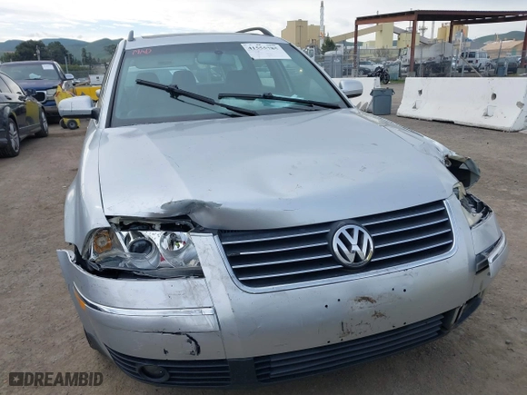 2003 Volkswagen Passat GLX with VIN WVWYH63B73E462624, listed as a IAAI auction lot 41555785 with 166,521 mi miles. Bid and sale history available at carsss.com. Image 12.