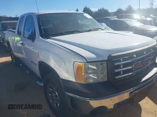 2009 GMC Sierra 1500 Work Truck z VIN 1GTEC19X69Z251360, wystawiony jako IAAI lot #41456389 z przebiegiem 228 984 mil mil oraz . Historia ofert i sprzedaży dostępna na DreamBid. Obrazek 1.