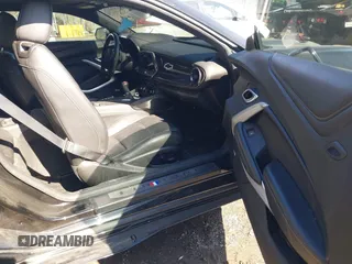 2018 Chevrolet Camaro 2SS z VIN 1G1FG1R77J0170121, wystawiony jako IAAI lot #41757301 z przebiegiem 39 795 mil mil oraz . Historia ofert i sprzedaży dostępna na DreamBid. Obrazek 5.