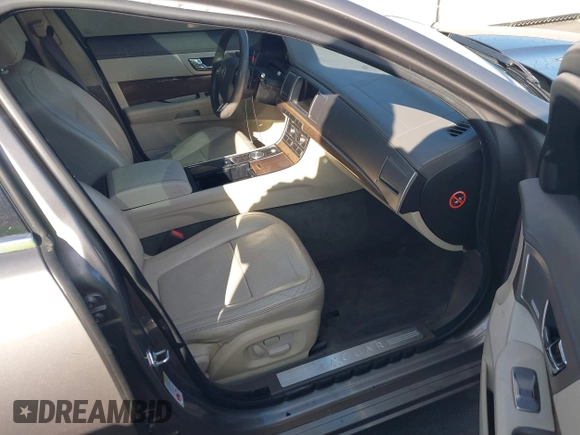 2009 Jaguar XF with VIN SAJWA07C891R35699, listed as a IAAI auction lot 41722790 with 120,741 mi miles and . Bid and sale history available at DreamBid. Image 5.