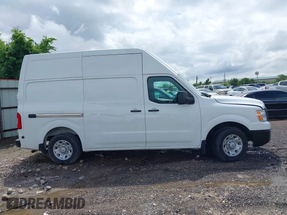 2021 Nissan NV Cargo SV z VIN 1N6BF0LY9MN808457, wystawiony jako IAAI lot #41994149 z przebiegiem 132 571 mil mil oraz . Historia ofert i sprzedaży dostępna na DreamBid. Obrazek 13.