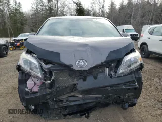 2017 Toyota Sienna XLE with VIN 5TDDZ3DC4HS167919, listed as a Copart auction lot 51430875 with 95,204 mi miles and Salvage Title. Bid and sale history available at DreamBid. Image 5.