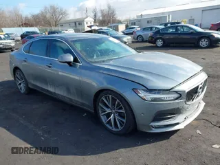 2018 Volvo S90 Momentum with VIN LVY982MK9JP023138, listed as a IAAI auction lot 41662118 with 143,464 mi miles. Bid and sale history available at carsss.com. Image 1.