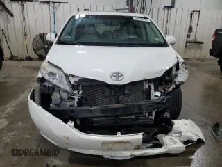 2013 Toyota Sienna XLE AAS with VIN 5TDYK3DC9DS330919, listed as a Copart auction lot 59094495 with 147,638 mi miles and Salvage title. Bid and sale history available at DreamBid. Image 5.