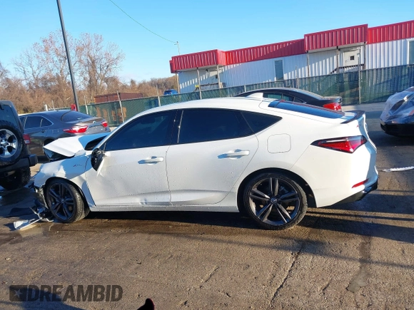 2024 Acura Integra w/A-Spec Package z VIN 19UDE4H37RA022000, wystawiony jako IAAI lot #41027233 z przebiegiem 16 464 mil mil oraz . Historia ofert i sprzedaży dostępna na DreamBid. Obrazek 15.