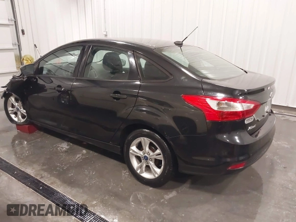 2014 Ford Focus SE with VIN 1FADP3F29EL287969, listed as a IAAI auction lot 41321168 with 98,898 mi miles. Bid and sale history available at carsss.com. Image 3.