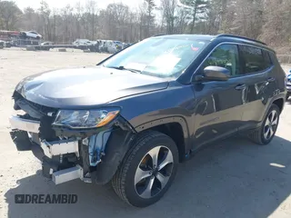 2020 Jeep Compass Latitude z VIN 3C4NJDBB3LT148966, wystawiony jako IAAI lot #41899107 z przebiegiem 35 782 mil mil oraz . Historia ofert i sprzedaży dostępna na DreamBid. Obrazek 2.