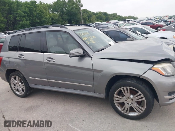2013 Mercedes-Benz GLK 350 with VIN WDCGG5HB4DF985476, listed as a IAAI auction lot 42257463 with 104,221 mi miles and . Bid and sale history available at DreamBid. Image 13.