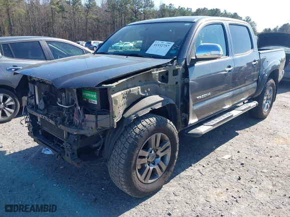 2013 Toyota Tacoma PreRunner with VIN 5TFJU4GN2DX031877, listed as a IAAI auction lot 41532757 with 176,797 mi miles. Bid and sale history available at carsss.com. Image 17.