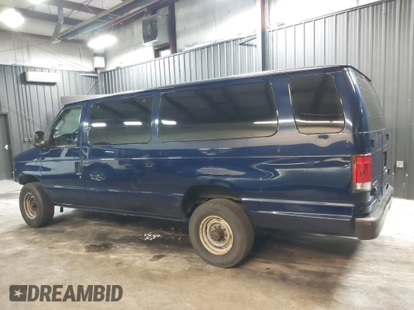 2008 Ford Econoline Passenger XL z VIN 1FBSS31L88DB31215, wystawiony jako IAAI lot #41899371 z przebiegiem 110 875 mil mil oraz . Historia ofert i sprzedaży dostępna na DreamBid. Obrazek 15.