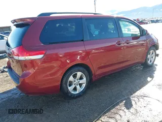 2011 Toyota Sienna LE AAS with VIN 5TDKK3DC6BS104887, listed as a IAAI auction lot 41653933 with 105,141 mi miles and . Bid and sale history available at DreamBid. Image 4.