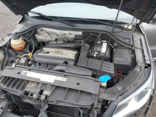 2015 Volkswagen Tiguan S z VIN WVGAV7AX6FW567468, wystawiony jako IAAI lot #42330317 z przebiegiem 143 984 mil mil oraz . Historia ofert i sprzedaży dostępna na DreamBid. Obrazek 10.