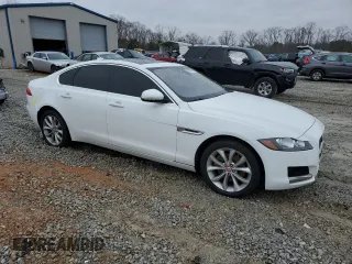2019 Jaguar XF 25t Premium with VIN SAJBD4FX4KCY78817, listed as a Copart auction lot 38881404 with 87,006 mi miles. Bid and sale history available at carsss.com. Image 4.