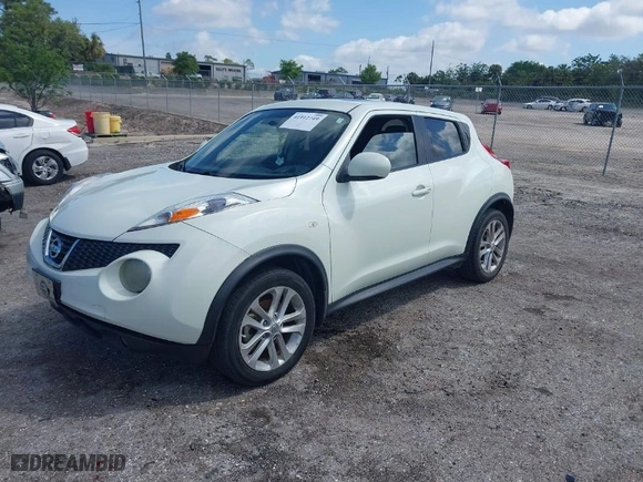 2011 Nissan Juke SL with VIN JN8AF5MR1BT022247, listed as a IAAI auction lot 41912749 with 184,937 mi miles. Bid and sale history available at carsss.com. Image 2.