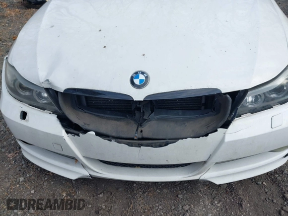 2007 BMW 3 Series 328xi with VIN WBAVC93577KX53139, listed as a IAAI auction lot 41719473 with 155,716 mi miles. Bid and sale history available at carsss.com. Image 6.
