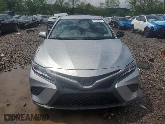 2020 Toyota Camry SE z VIN 4T1G11AK3LU878547, wystawiony jako Copart lot #55746685 z przebiegiem 65 427 mil mil oraz Szkoda całkowita • Salvage title. Historia ofert i sprzedaży dostępna na DreamBid. Obrazek 5.