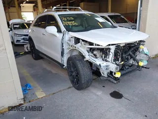 2020 Cadillac XT4 AWD Premium Luxury z VIN 1GYFZDR45LF064043, wystawiony jako IAAI lot #42129079 z przebiegiem 33 717 mil mil oraz . Historia ofert i sprzedaży dostępna na DreamBid. Obrazek 1.