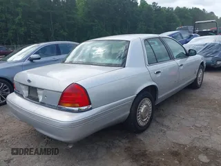 2000 Ford Crown Victoria Police Interceptor с VIN 2FAFP71W0YX183498, выставлен на аукционе IAAI как лот 42388246 с пробегом 250 591 миль миль и . История ставок и продаж доступна на DreamBid. Изображение 4.