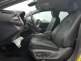 2020 Toyota Camry SE z VIN 4T1G11AK7LU352969, wystawiony jako Copart lot #54168285 z przebiegiem 87 726 mil mil oraz Szkoda całkowita • Salvage title. Historia ofert i sprzedaży dostępna na DreamBid. Obrazek 7.