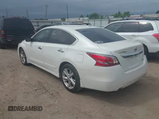 2014 Nissan Altima SV with VIN 1N4AL3AP6EC403677, listed as a IAAI auction lot 42034449 with 96,424 mi miles and . Bid and sale history available at DreamBid. Image 3.