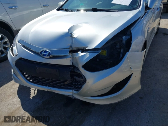 2012 Hyundai Sonata Hybrid z VIN KMHEC4A42CA054710, wystawiony jako IAAI lot #41871775 z przebiegiem Nie podano mil oraz . Historia ofert i sprzedaży dostępna na DreamBid. Obrazek 6.