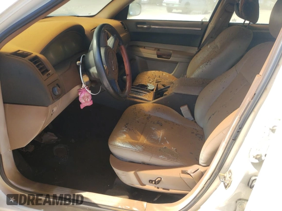 2005 Chrysler 300 with VIN 2C3JA53G45H174992, listed as a Copart auction lot 52965775 with 233,417 mi miles and Clean Title. Bid and sale history available at carsss.com. Image 7.