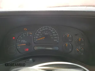 2005 Chevrolet Silverado 1500 Work Truck z VIN 1GCEC14X35Z186727, wystawiony jako Copart lot #49277275 z przebiegiem 141 441 mil mil oraz Czysty tytuł • Clean title. Historia ofert i sprzedaży dostępna na DreamBid. Obrazek 9.