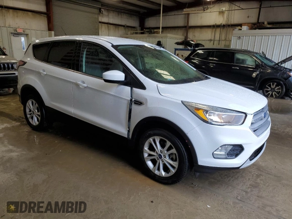 2017 Ford Escape SE with VIN 1FMCU9GD8HUB05755, listed as a Copart auction lot 47871215 with 104,903 mi miles and Clean Title. Bid and sale history available at DreamBid. Image 4.