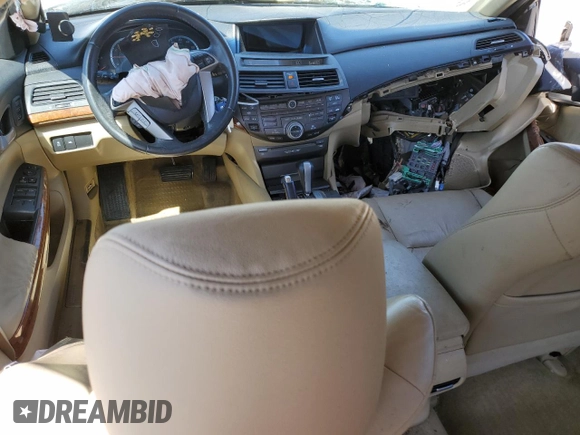 2011 Honda Accord EX-L z VIN 1HGCP3F84BA028356, wystawiony jako Copart lot #57917095 z przebiegiem 162 179 mil mil oraz Szkoda całkowita • Salvage title. Historia ofert i sprzedaży dostępna na DreamBid. Obrazek 8.