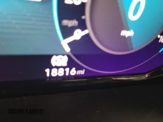 2024 Volkswagen Atlas SE z VIN 1V2HR2CA9RC554298, wystawiony jako IAAI lot #42851017 z przebiegiem 18 815 mil mil oraz . Historia ofert i sprzedaży dostępna na DreamBid. Obrazek 5.