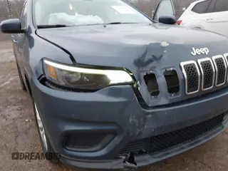 2020 Jeep Cherokee Latitude with VIN 1C4PJMCB4LD650592, listed as a IAAI auction lot 41192484 with 88,931 mi miles. Bid and sale history available at carsss.com. Image 6.